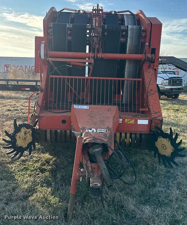 Image of Massey Ferguson 1560 equipment image 1