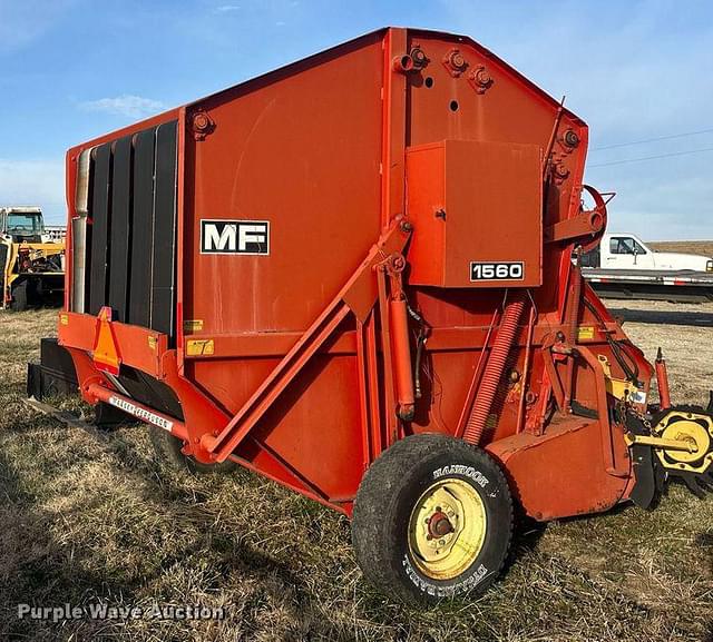 Image of Massey Ferguson 1560 equipment image 4