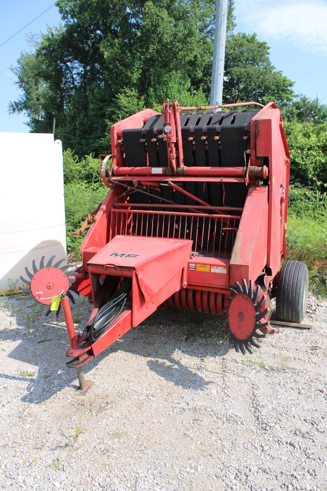 Massey Ferguson 1565 Equipment Image0
