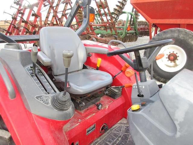 Image of Massey Ferguson 1643 equipment image 3