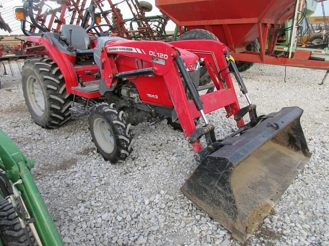 Image of Massey Ferguson 1643 equipment image 1