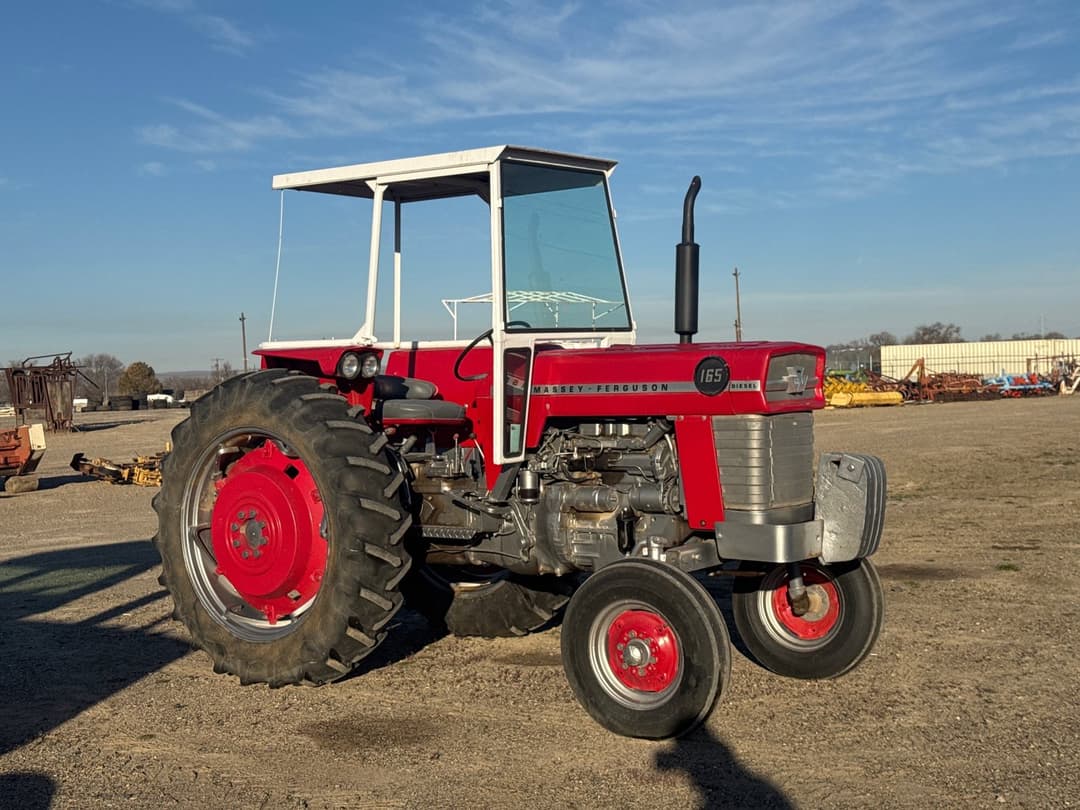 Image of Massey Ferguson 165 Primary image