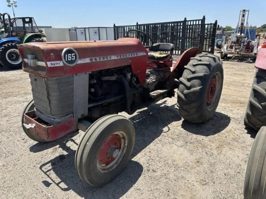 Main image Massey Ferguson 165