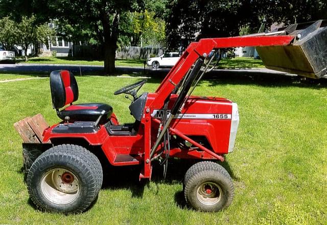 Image of Massey Ferguson 1655 equipment image 1