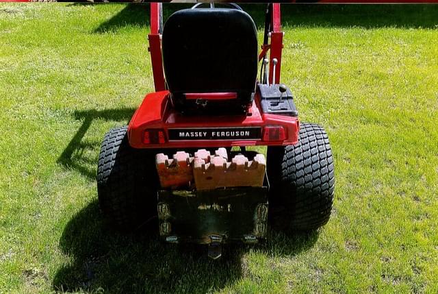 Image of Massey Ferguson 1655 equipment image 4