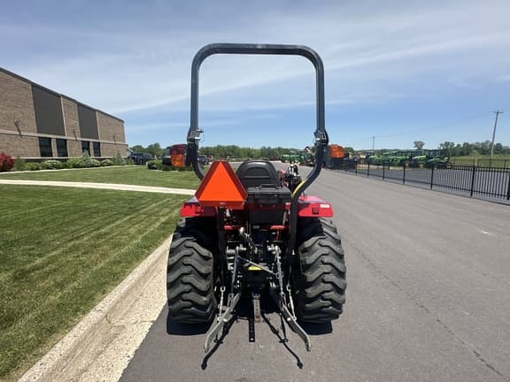 Image of Massey Ferguson 1726E equipment image 3