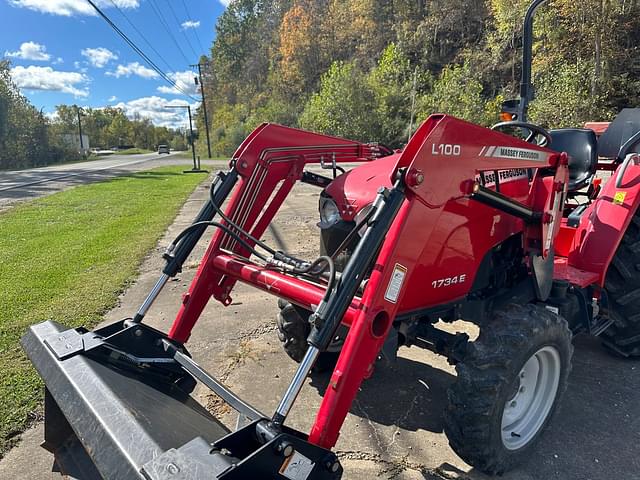 Image of Massey Ferguson 1734E equipment image 3