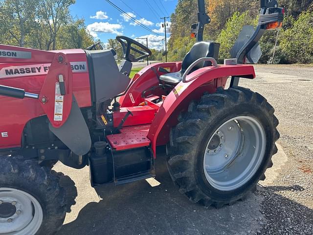 Image of Massey Ferguson 1734E equipment image 2