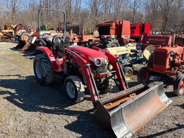 Image of Massey Ferguson 1734E equipment image 2