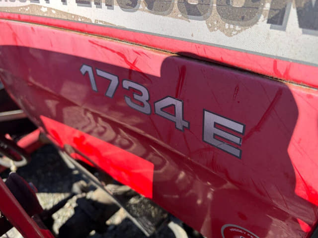 Image of Massey Ferguson 1734E equipment image 4