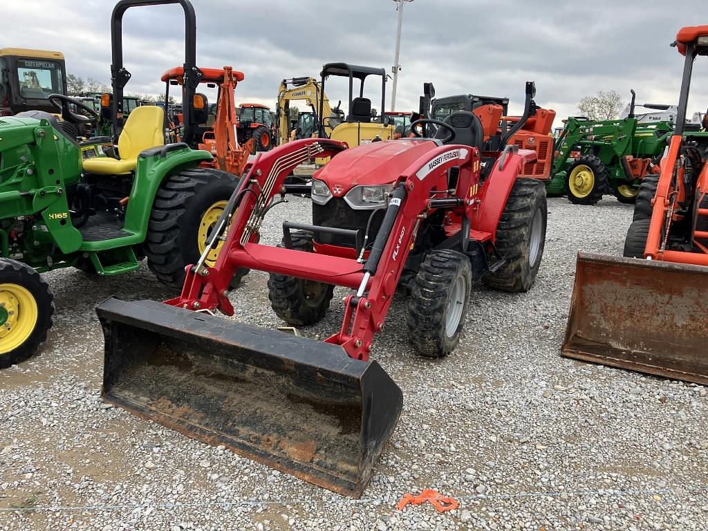 Image of Massey Ferguson 1735 Primary image