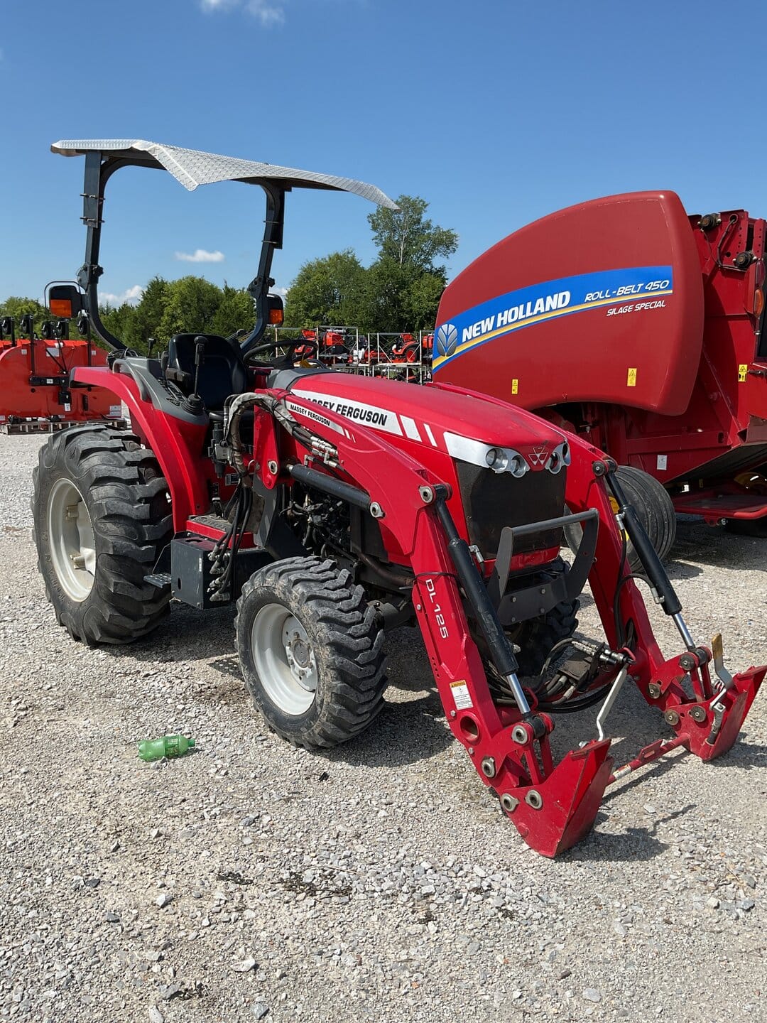 Massey Ferguson 1742 Equipment Image0