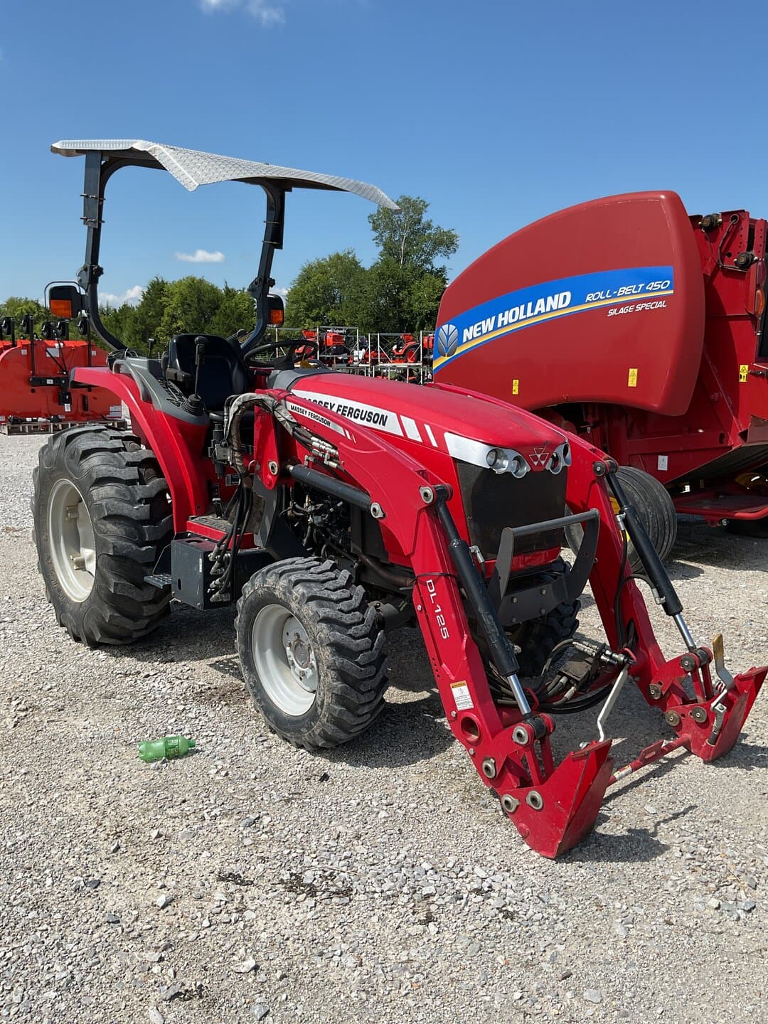Image of Massey Ferguson 1742 Image 0