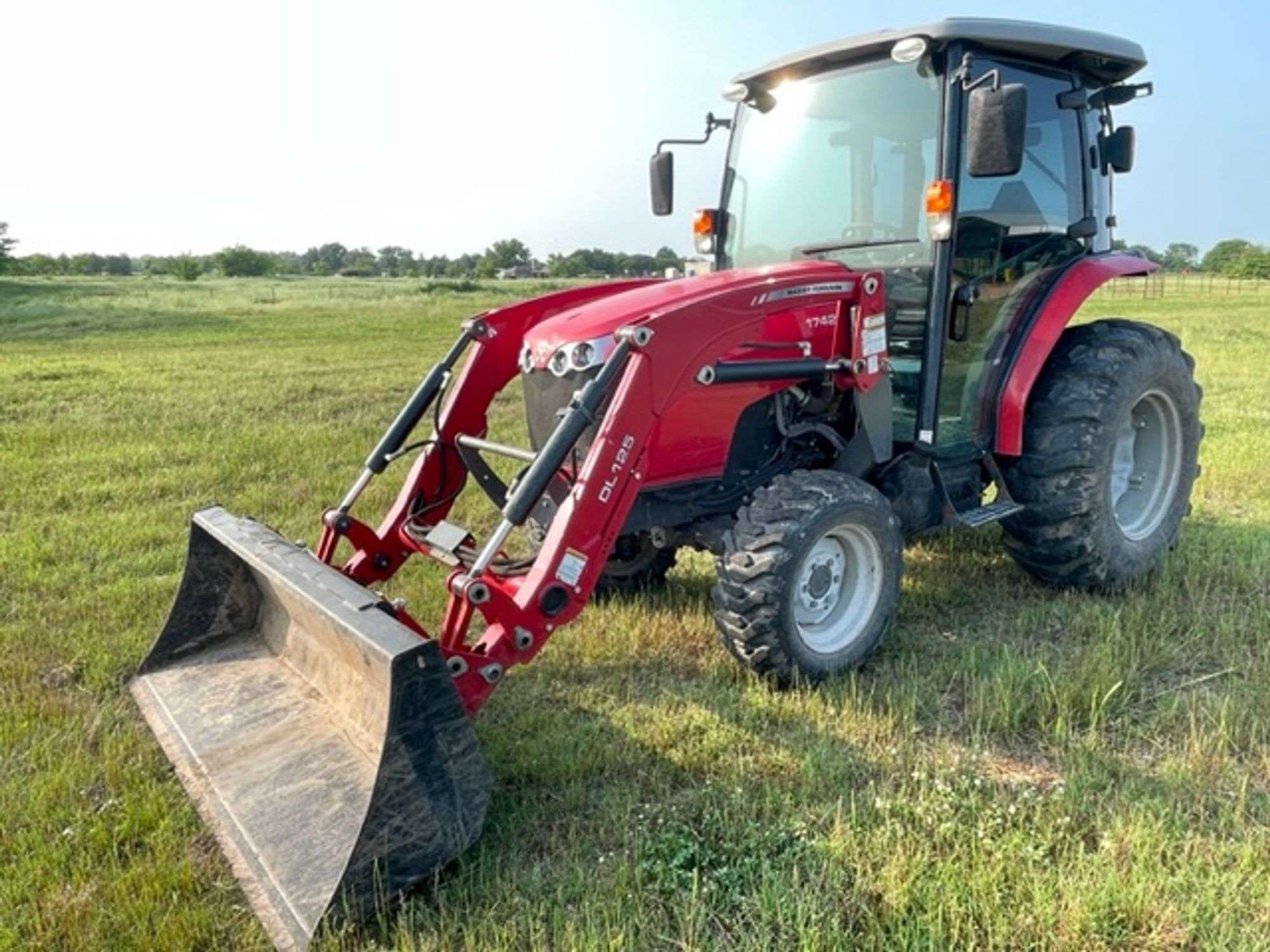 Main image Massey Ferguson 1742