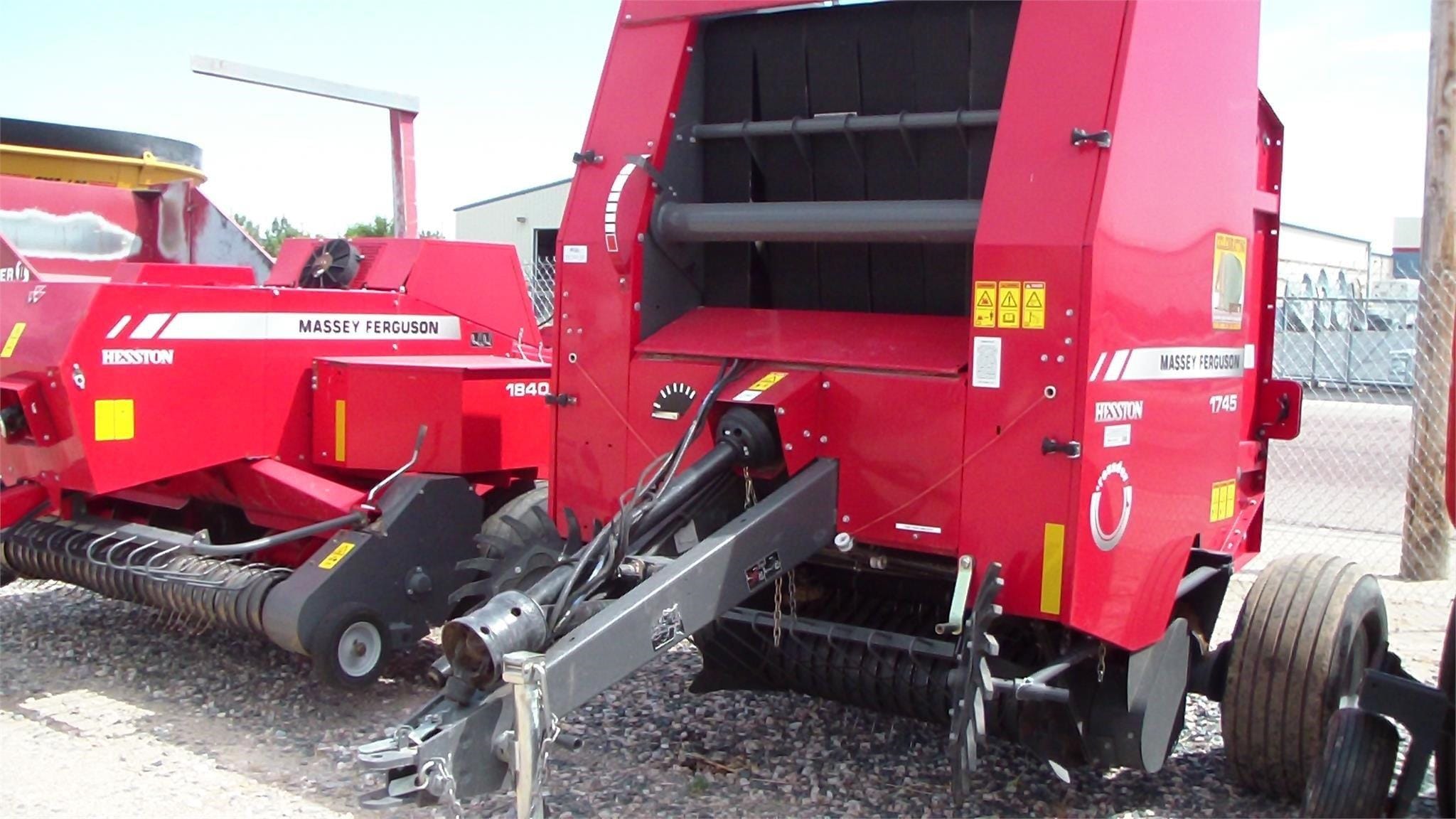 2019 Massey Ferguson 1745 Equipment Image0