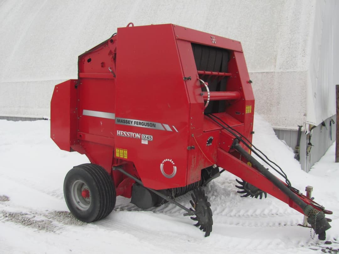 Image of Massey Ferguson 1745 Primary image