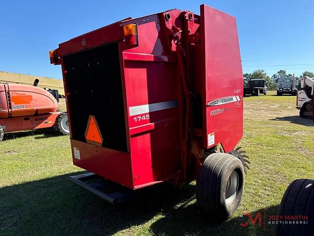 Image of Massey Ferguson 1745 equipment image 1