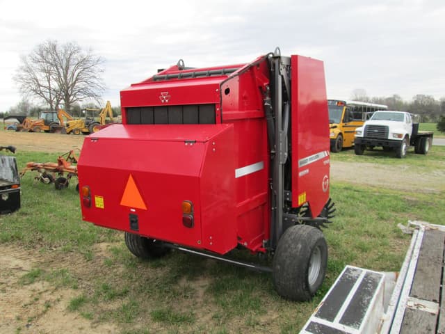Image of Massey Ferguson 1745 equipment image 2