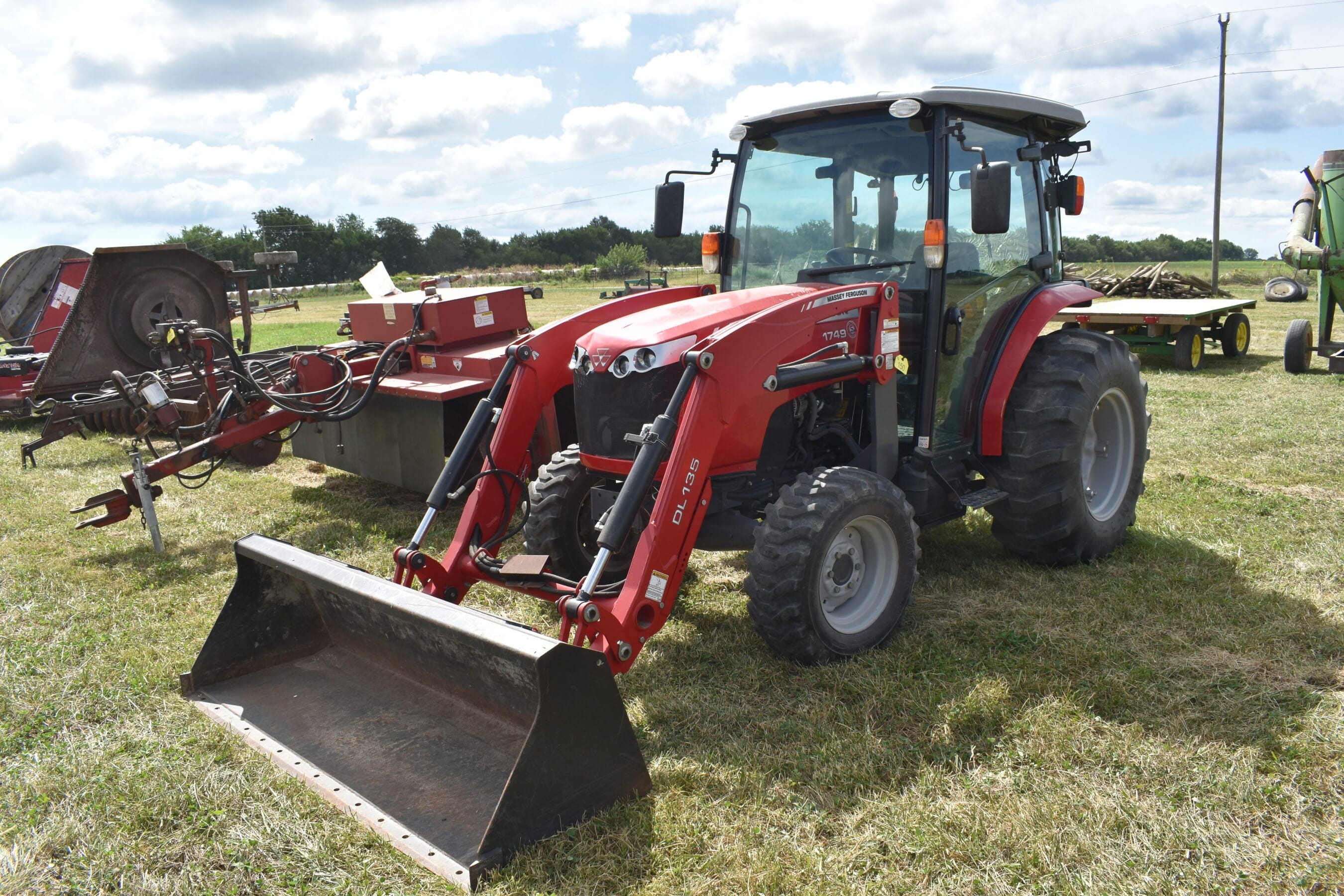2017 Massey Ferguson 1749 Equipment Image0