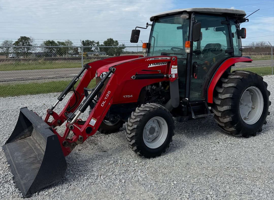 Image of Massey Ferguson 1754 Primary image