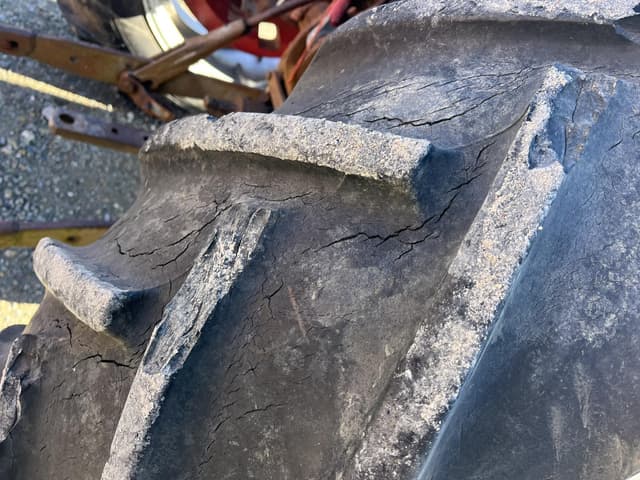 Image of Massey Ferguson 180 equipment image 4