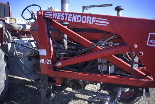 Image of Massey Ferguson 180 equipment image 3