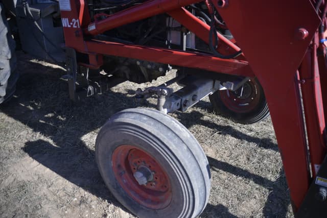 Image of Massey Ferguson 180 equipment image 2