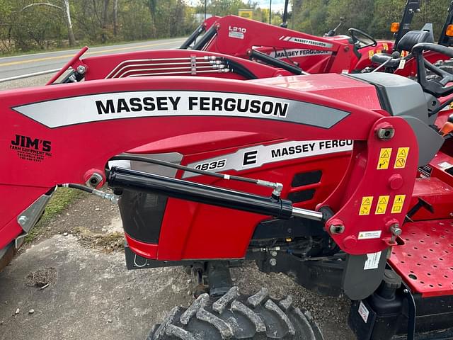 Image of Massey Ferguson 1835E equipment image 3