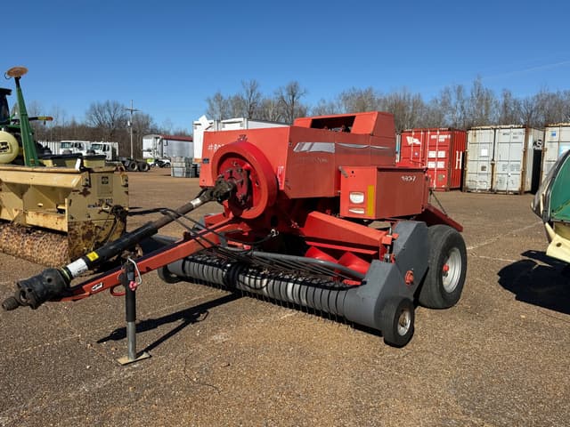 Image of Massey Ferguson 1837 equipment image 1