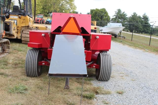 Image of Massey Ferguson 1840 equipment image 2