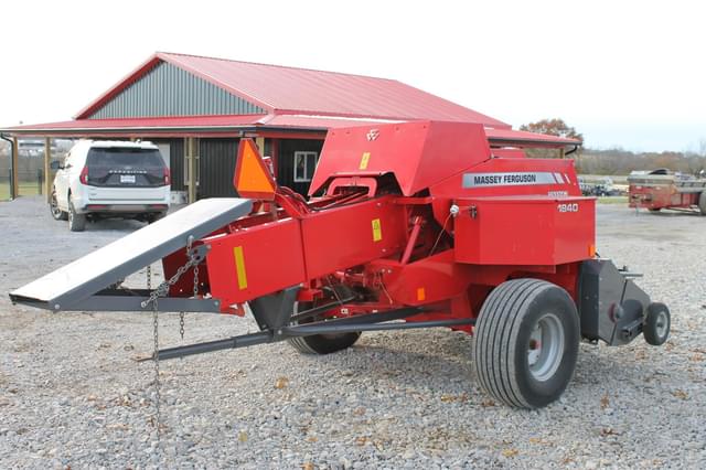 Image of Massey Ferguson 1840 equipment image 4