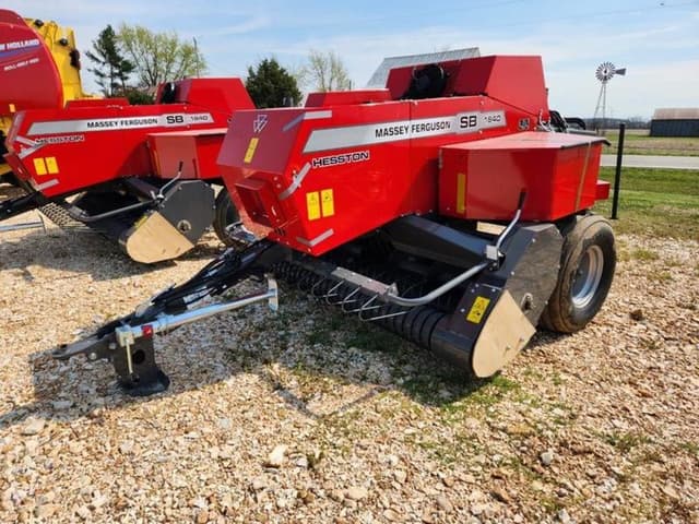 Image of Massey Ferguson 1840 equipment image 2