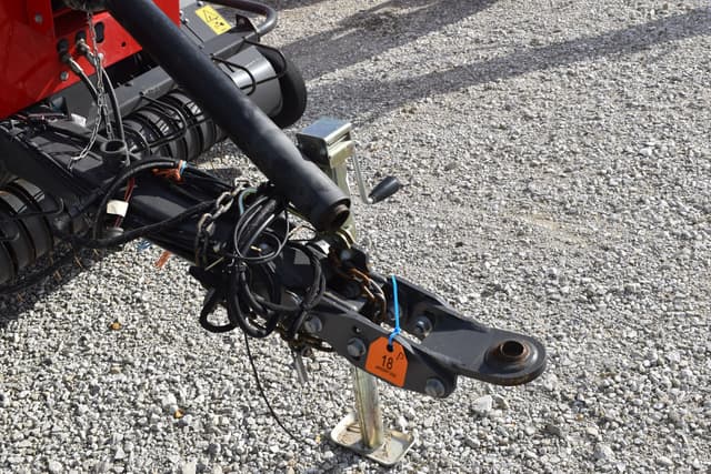 Image of Massey Ferguson 1840 equipment image 3