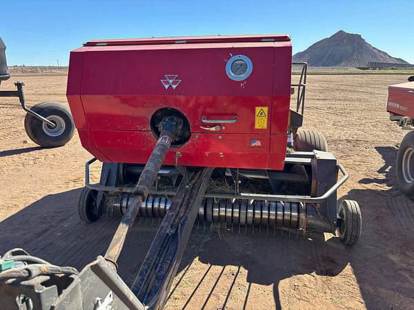 Image of Massey Ferguson 1844S equipment image 2