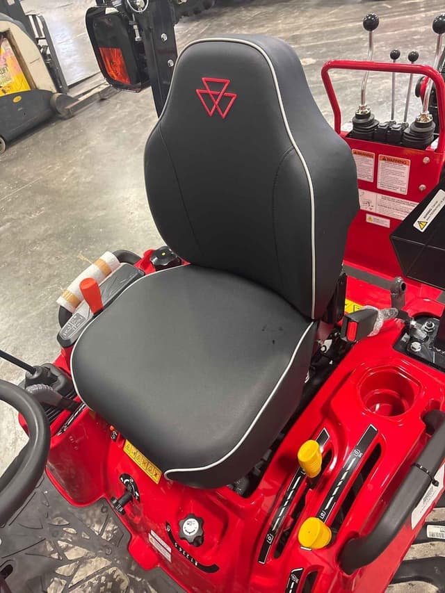 Image of Massey Ferguson 1GC.23 equipment image 3