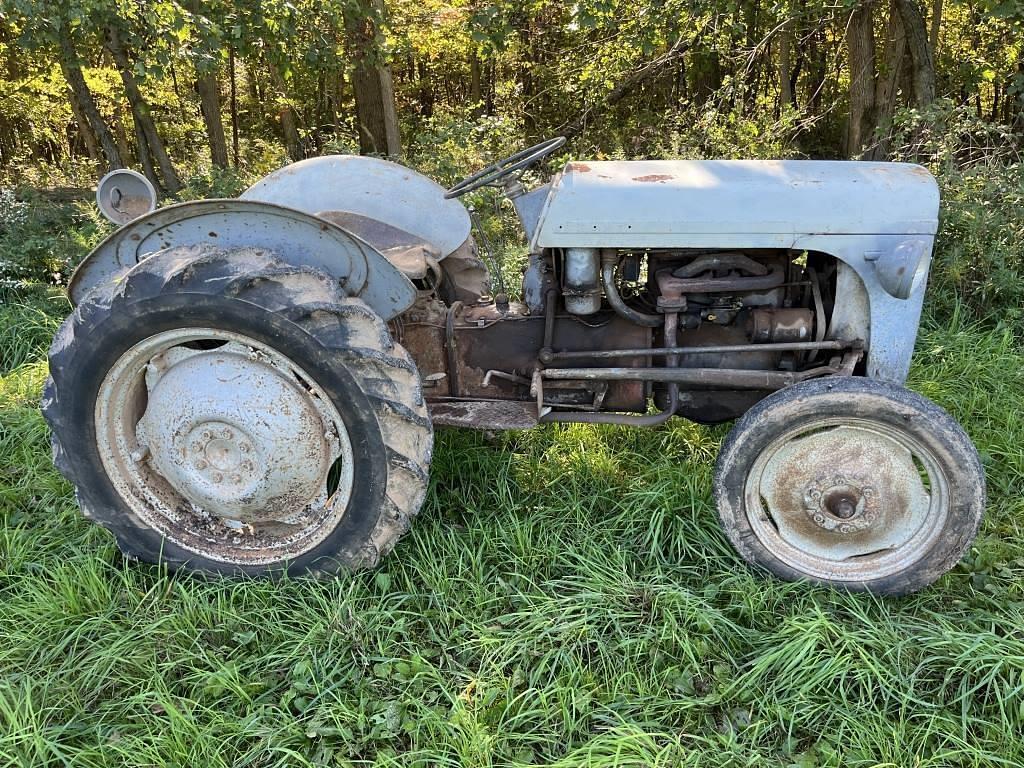 Image of Massey Ferguson 20 Image 0