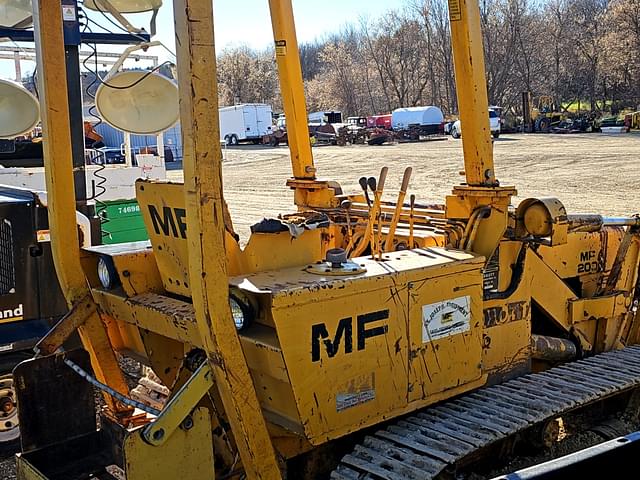 Image of Massey Ferguson 200 equipment image 2