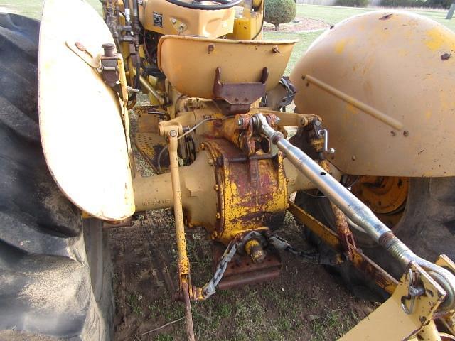 Image of Massey Ferguson 202 equipment image 4