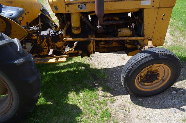 Image of Massey Ferguson 202 equipment image 4
