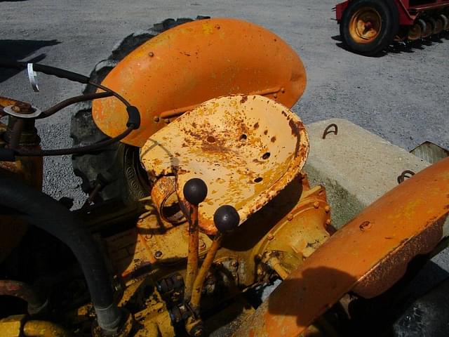 Image of Massey Ferguson 202 equipment image 3