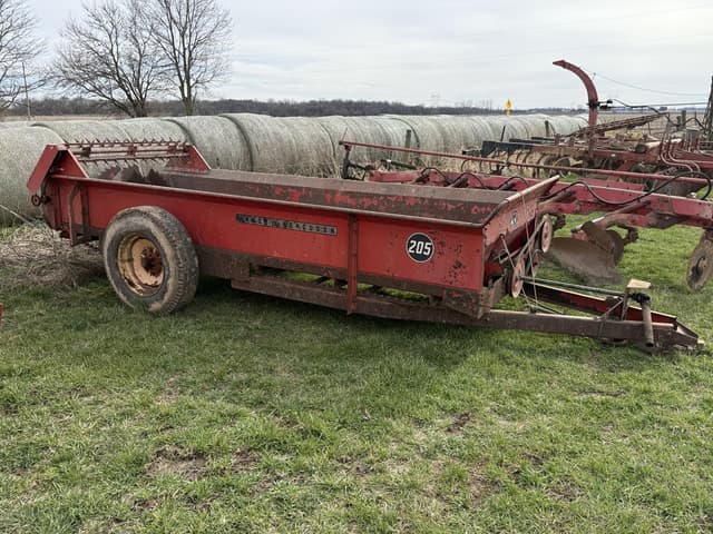 Image of Massey Ferguson 205 equipment image 2