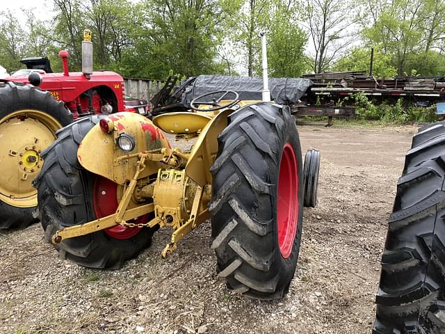 Image of Massey Ferguson 2135 equipment image 4