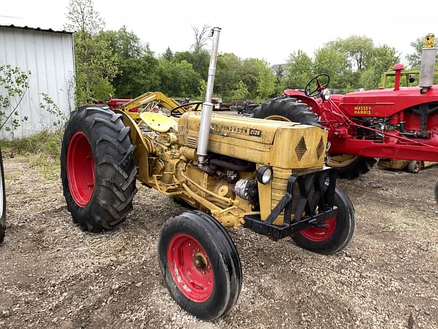 Image of Massey Ferguson 2135 equipment image 2