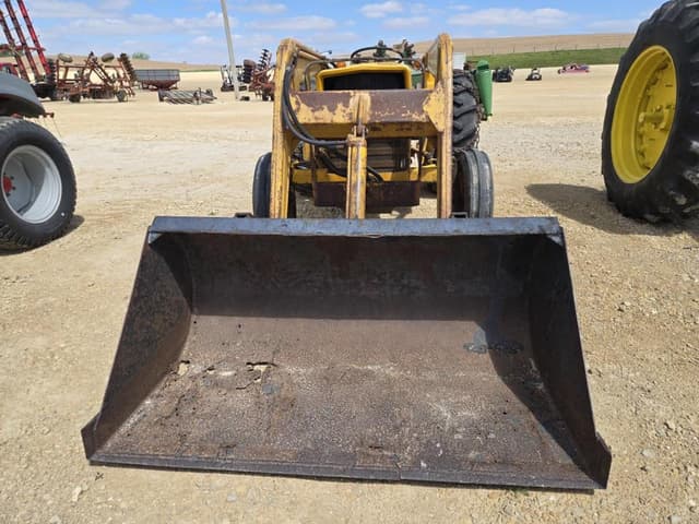 Image of Massey Ferguson 2135 equipment image 1