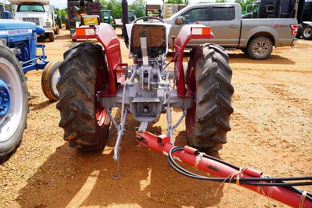 Image of Massey Ferguson 220 equipment image 4