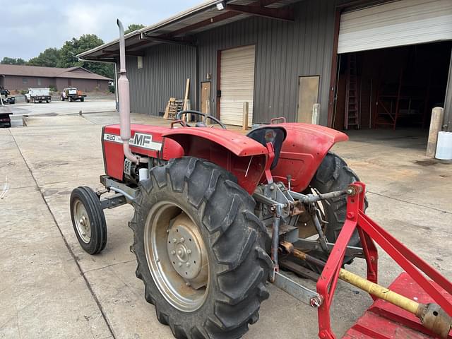 Image of Massey Ferguson 220 equipment image 4