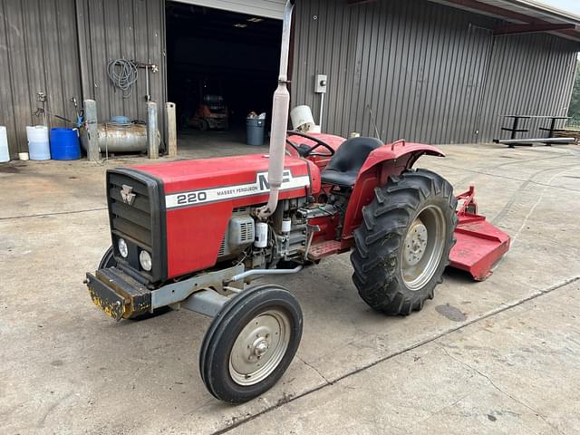 Image of Massey Ferguson 220 equipment image 1