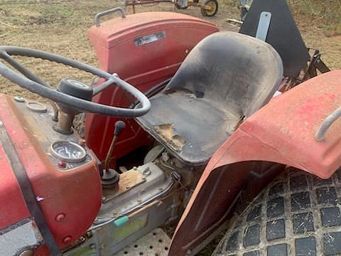 Image of Massey Ferguson 220 equipment image 4