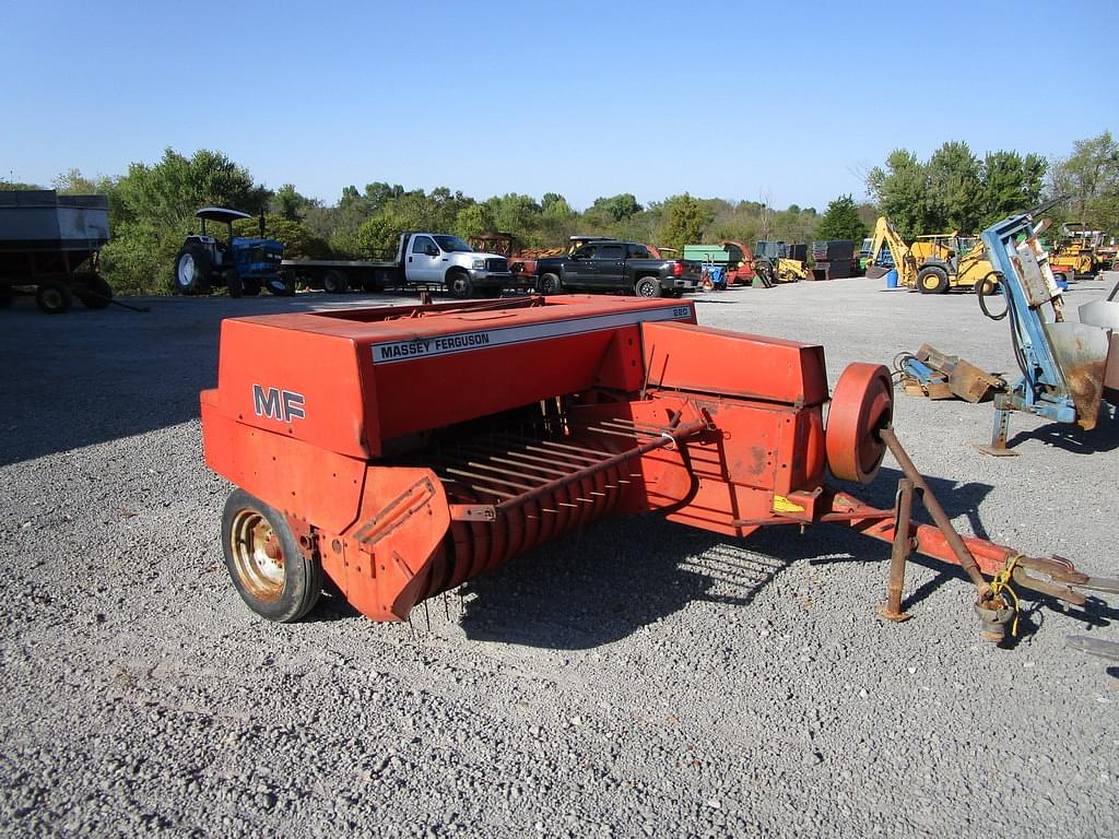 Image of Massey Ferguson 220 Primary image