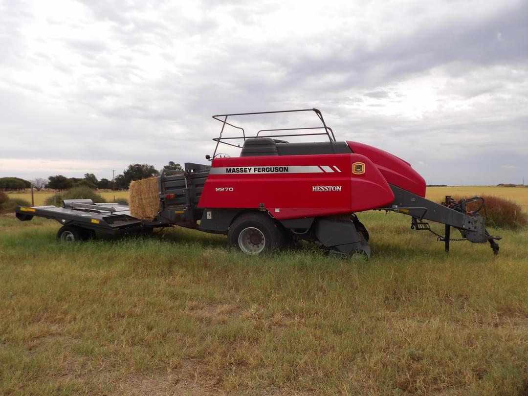 Image of Massey Ferguson 2270 Primary image